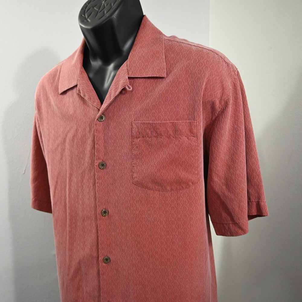 Tommy Bahama Button Up Mens Large Red 100% Silk Short Sleeve Hawaiian Shirt